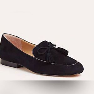 Ann Taylor Ursula Loafer Tassel Flat in Black Suede - Size 5 - like new